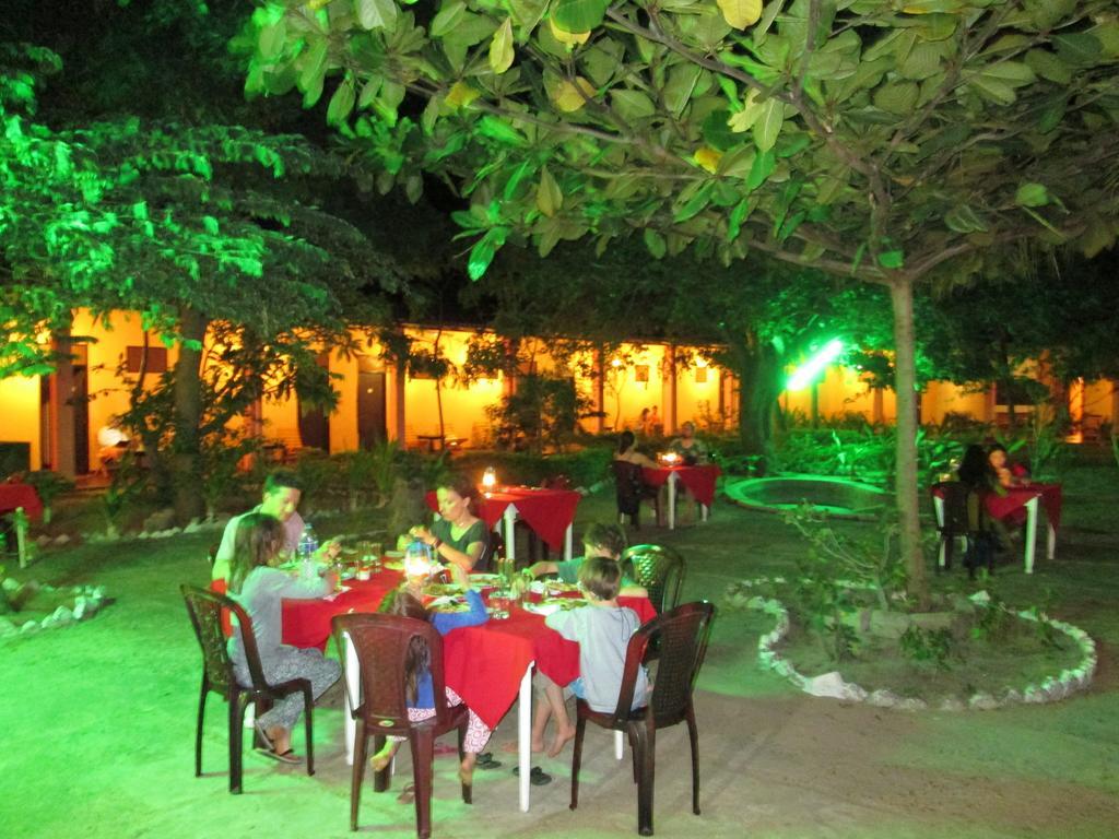 Shahira Hotel نيلافيلي المظهر الخارجي الصورة