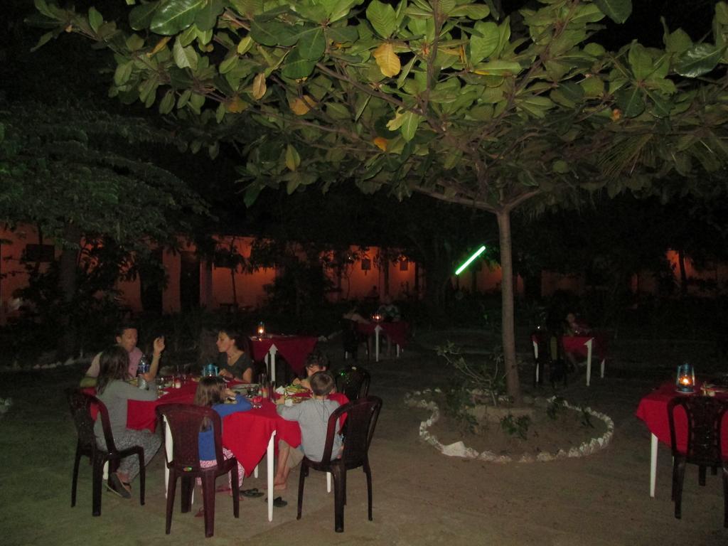 Shahira Hotel نيلافيلي المظهر الخارجي الصورة