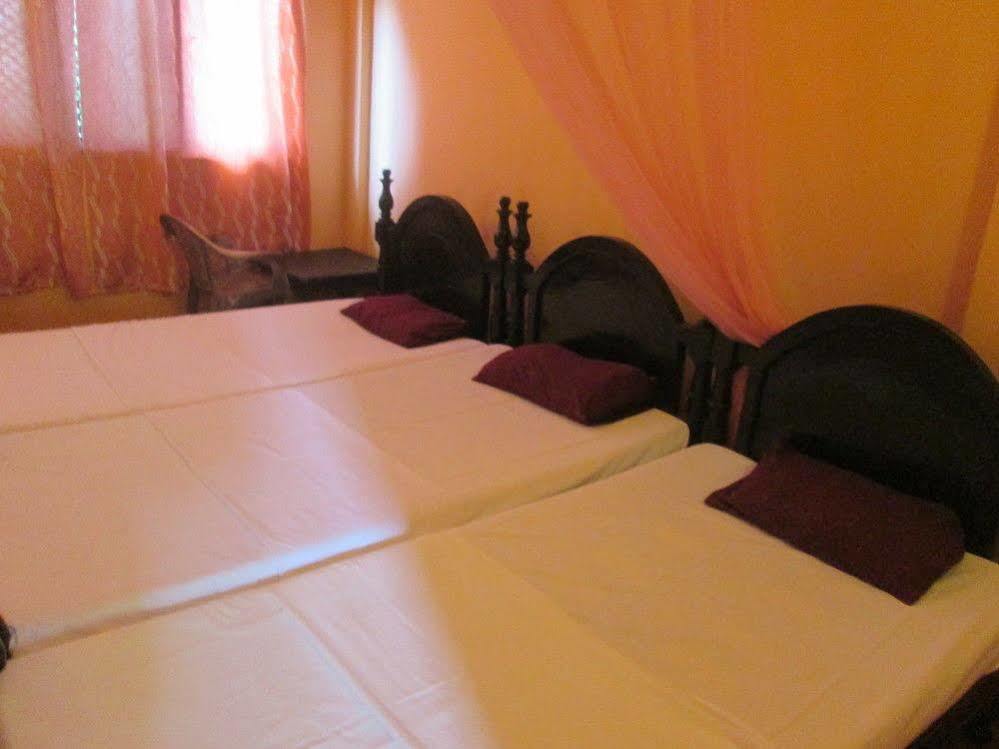 Shahira Hotel نيلافيلي المظهر الخارجي الصورة